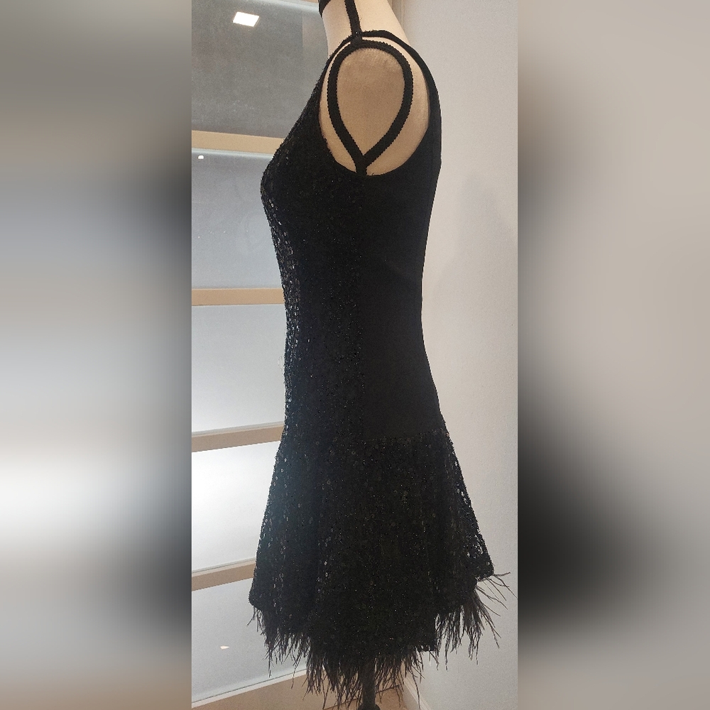 Chic Black Sequin Feathered Prom Dress - Picture 4 of 9